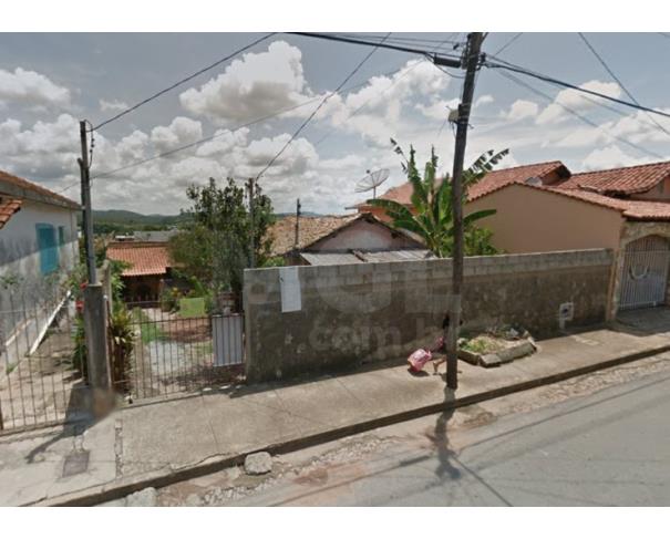 Foto de CARMO DO CAJURU/MG — [Fração ideal de 1/20 sobre] uma casa no Centro