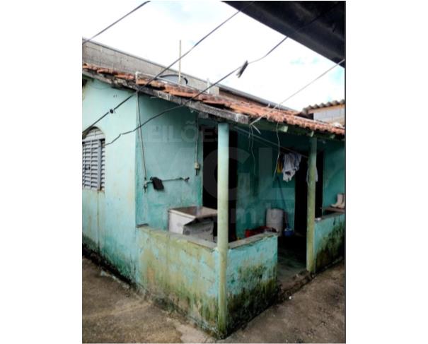 Foto de SENADOR AMARAL/MG — [Fração Ideal de 50% sobre] Terreno Urbano com Benfeitorias