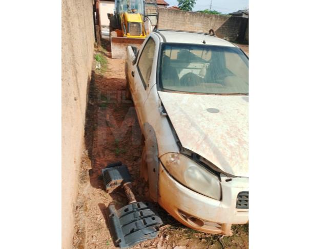 Foto de DOURADOQUARA/MG - CARRO - Fiat Strada Working, 2010/2010