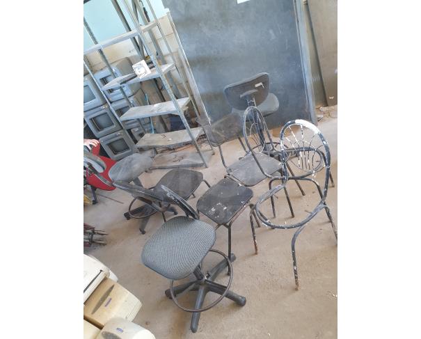 Foto de CISLESTE-MURIAÉ-MG- Armário para escritório, mesa para escritório, cadeiras para balcão, cadeiras para escritório, carcaças de cadeiras-P74022