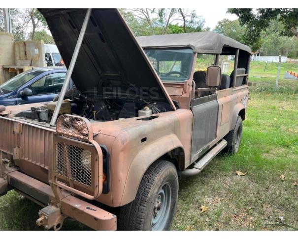 Foto de RIO DE JANEIRO/RJ- VTE COMUNICAÇÕES DEFENDER 110 ST/COM 3/4T 4X4 LAND ROVER 2004
