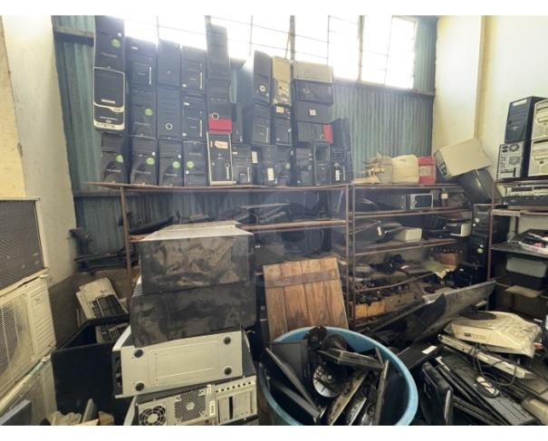 Foto de CAMPO DOS GOYTACAZES/RJ-Eletrônicos, informática (CPUS, monitores, estabilizadores, teclados, impressoras, ares condicionados, televisores, impressoras).