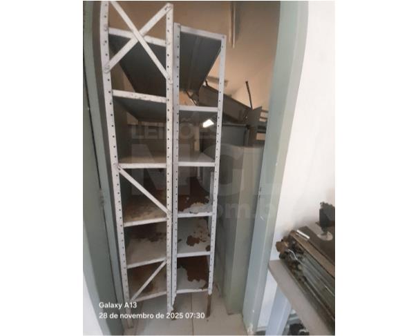 Foto de ELDORADO/MS - Diversos itens: estantes de aço com divisórias, armários de aço 02 portas com divisórias, armários de aço de 03 e 04 gavetas