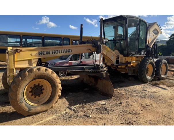 Foto de ERVÁLIA/MG- Motoniveladora New Holland, modelo RG140B