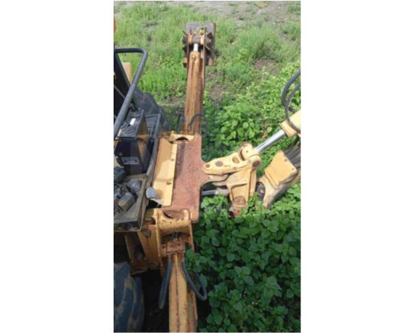 Foto de ANTÔNIO CARDOSO/MG - Retroescavadeira Massey Ferguson