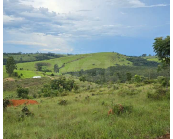 Foto de DESTERRO DE ENTRE RIOS/MG — Terreno Rural com 24.80.44 hectares no Pedra de Cevar e Campo Alegre