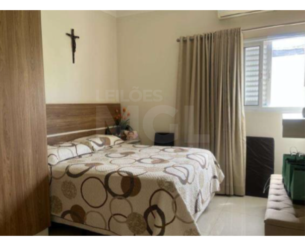 Foto de PIACATU/SP — Casa residencial com a área de 420,54m² e seu respectivo lote com 1150,00m²