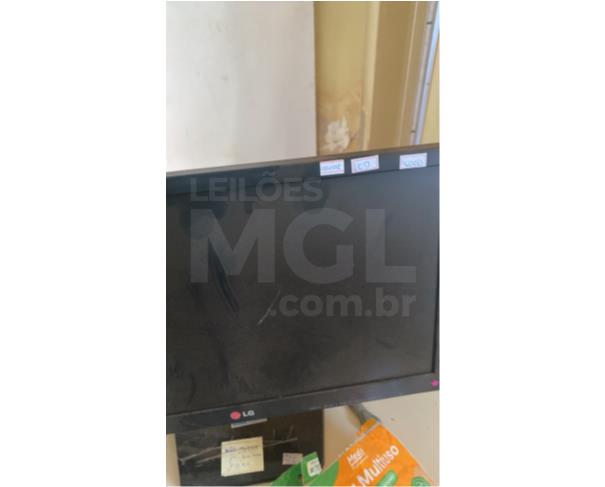 Foto de DUMONT/SP - Informática e eletrônicos – Televisores, monitores, caixa de som, impressora, CPU, microfones e etc