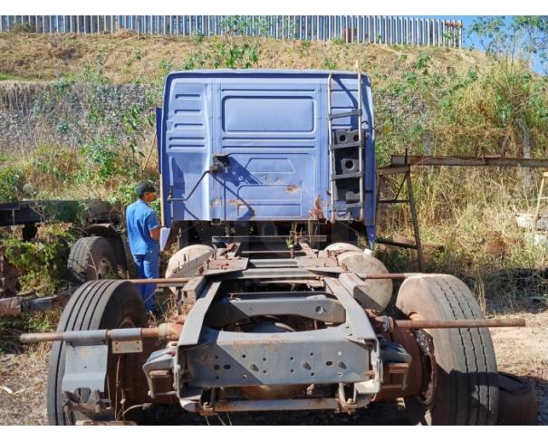 Foto de ITAÚNA MG - BAIXADO - VOLVO NH12380 4X2 T 2005/2005 (ENCONTRA-SE NO PÁTIO DO COMITENTE)