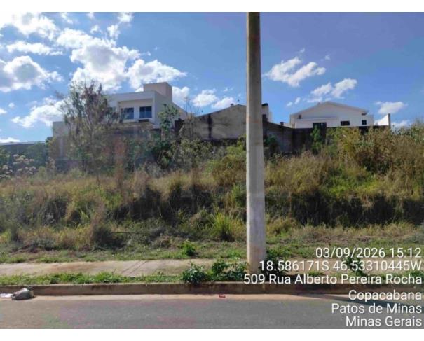 Foto de PATOS DE MINAS/MG - Lote 24 da quadra 17 com área de 1.075,04m² no bairro Copacabana