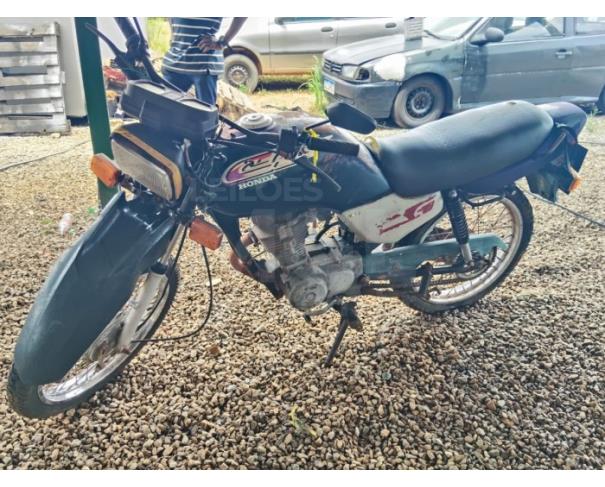 Foto de ARAXÁ/MG - Motocicleta HONDA CG 125 Titan - 1997/1998 - CIRCULÁVEL