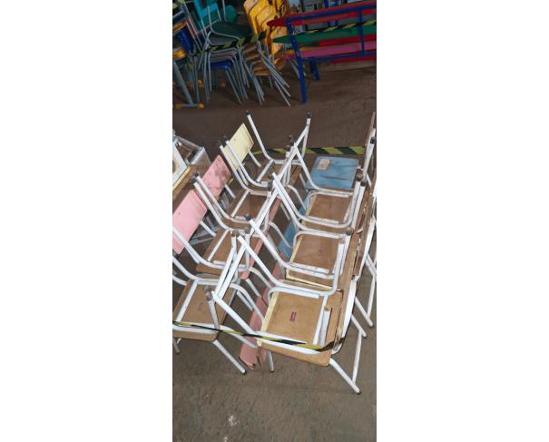 Foto de PONTES GESTAL/SP - Cadeiras escolares, Cadeiras estofadas, Mesas escolares e mesa adaptada, Carteiras infantis coloridas, Mesas infantis coloridas