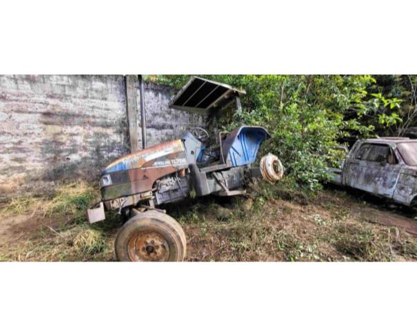 Foto de SANTA MARIA MADALENA/RJ -  Trator Agrícola New Holland TL 75E