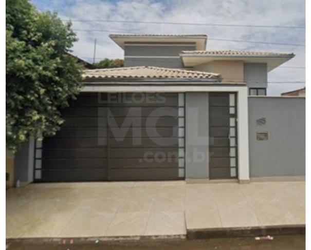 Foto de PIRAPORA/MG – Casa e seu respectivo lote com a área de 360,00m², situado no bairro São João Batista