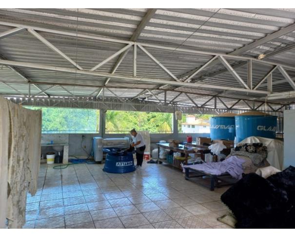 Foto de SANTO ANTÔNIO DO MONTE/MG – Salão de Eventos e seu terreno com a área de 416,58m², situado no bairro Mãe Chiquinha