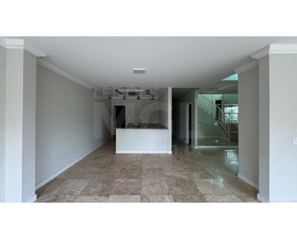 Foto de CASA DUPLEX DE ALTO PADRÃO - RESIDENCIAL TAPAJÓS - MANAUS/AM