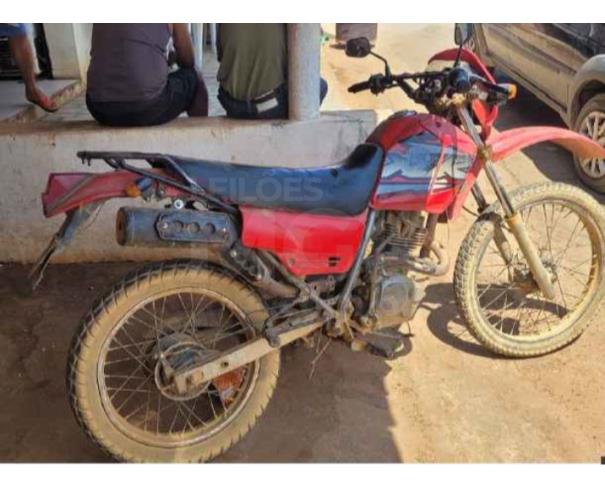 Foto de ICARAÍ DE MINAS/MG - Motocicleta HONDA XLR 125 - 2002/2002