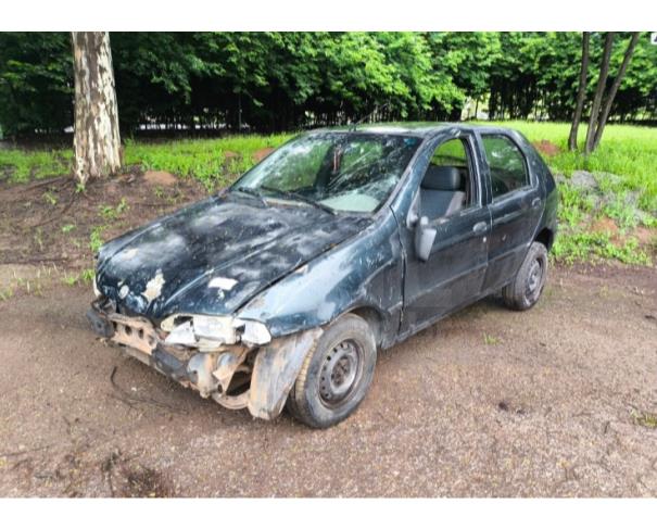 Foto de ITAÚNA/MG- FIAT PALIO  YOUNG 2001/2001 BAIXADO/SUCATA- PA12788