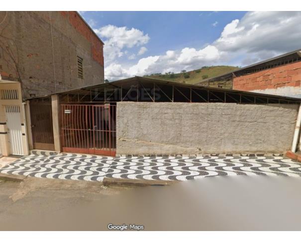 Foto de CARATINGA/MG - Casa com 3 quartos no bairro Zacarias