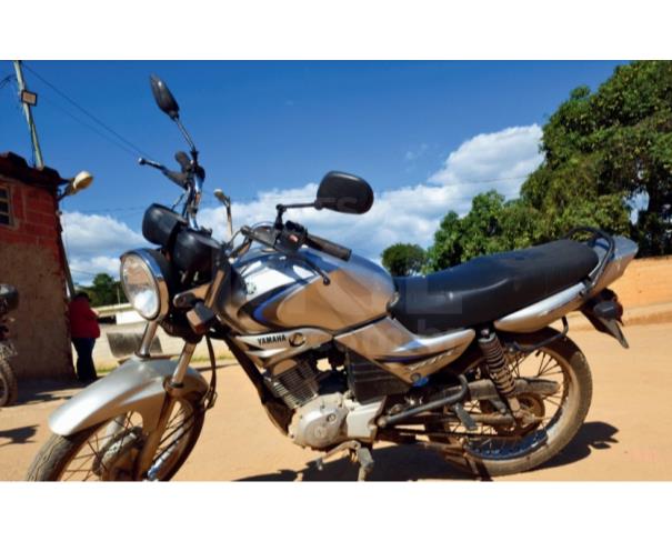 Foto de DIVINO-MOTO-Motocicleta Yamaha YBR 125K 2008/2008