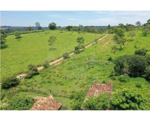 Foto de PIUMHI/MG - Terreno Rural com 22,25,12 hectares no distrito de Doresópolis