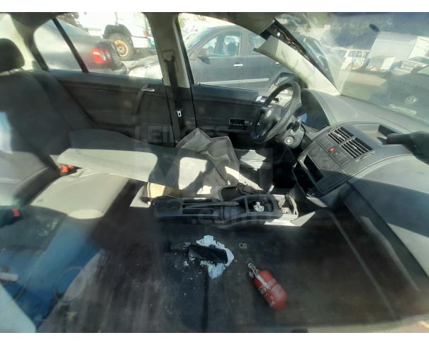 Foto de RIO DAS OSTRAS/RJ - VW - VOLKSWAGEN / POLO SEDAN 1.6