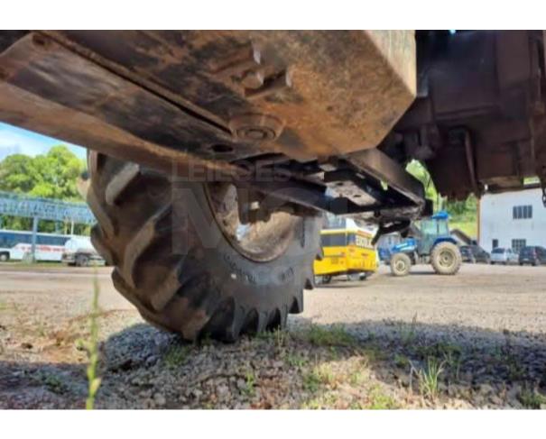 Foto de CAMPESTRE DA SERRA/RS - Trator Agrícola Cabinado Valtra – modelo 785 – 4x4