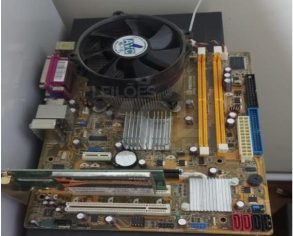 Foto de PORCIÚNCULA/RJ - Material de informática (monitores, DVD, mini system, notebook, som, cabos, câmeras de vigilância, retroprojetor, calculadora, impressora, CPUs). 