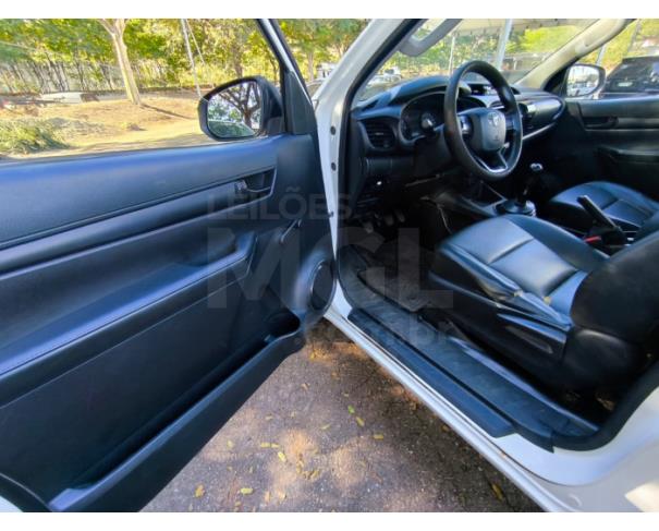 Foto de ITAÚNA/MG- TOYOTA HILUX CSLSTM4FD CABINE SIMPLES 2021/2021- PA13316