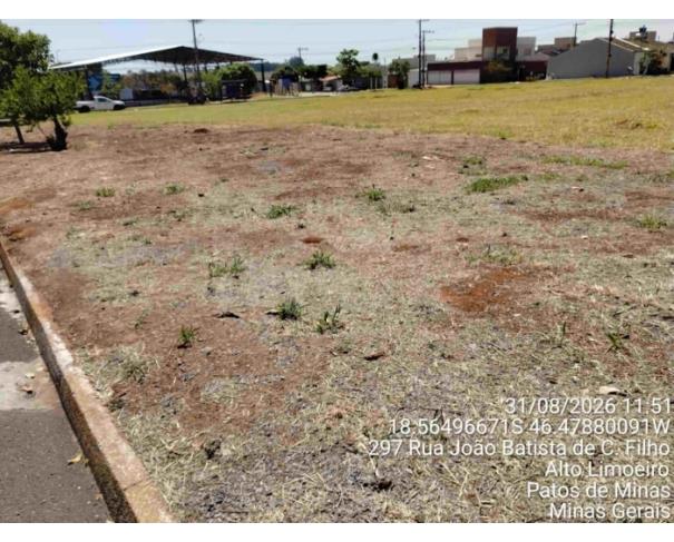 Foto de PATOS DE MINAS/MG - Praça constituída pela Quadra 13, com área de 4.256,00 m², localizada no Bairro Alto Limoeiro