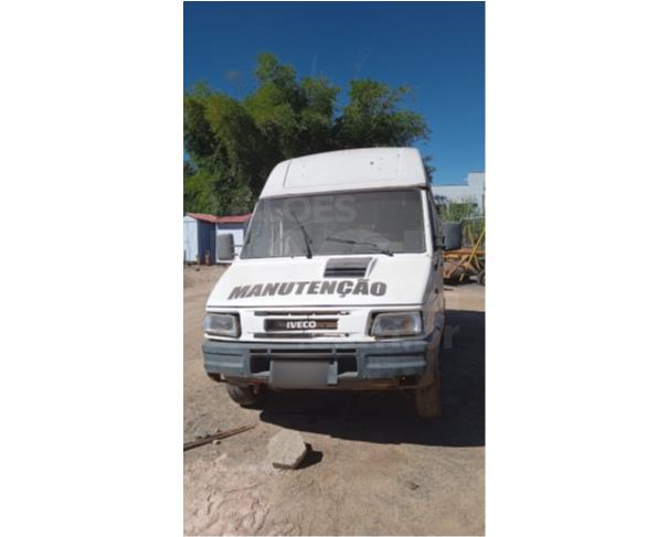 Foto de CAMPOS BELOS/GO - Ônibus Iveco Fiat Daily 4912 Van1, 2004/2004