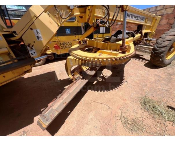 Foto de SERRA AZUL DE MINAS/MG- Motoniveladora New Holland, modelo RG140B