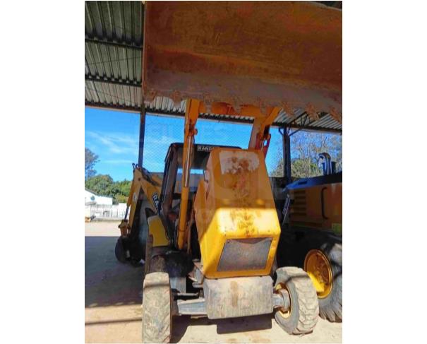 Foto de CONCEIÇÃO DOS OUROS/MG - Retroescavadeira Randon, modelo RK406/RK406B/RD406