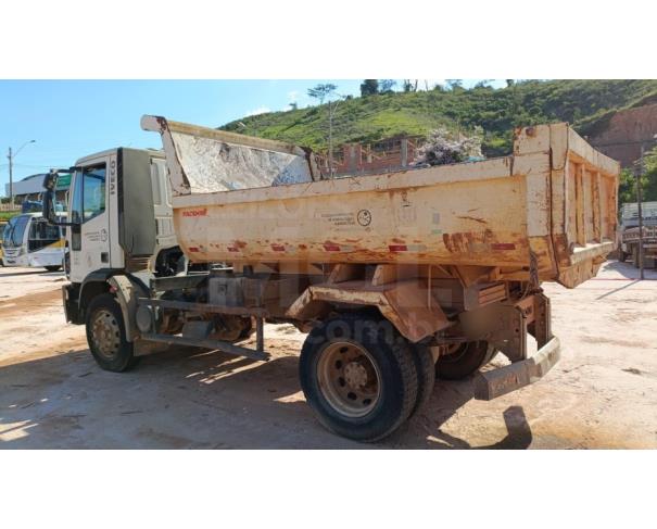 Foto de IÚNA/ES - Caminhão - Iveco Tector 140E22, 2014/2014