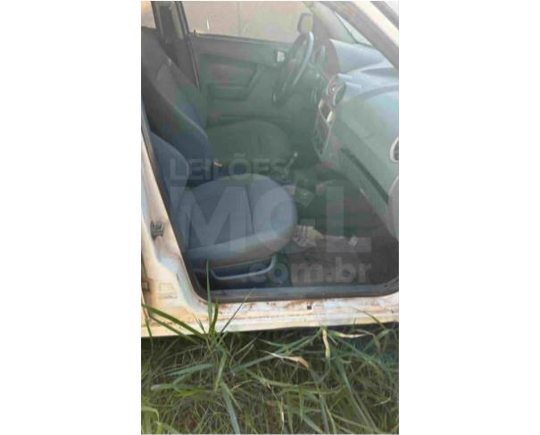 Foto de VIANÓPOLIS/GO - VW Gol 1.0 GIV, 2010/2011, FLEX, BRANCA