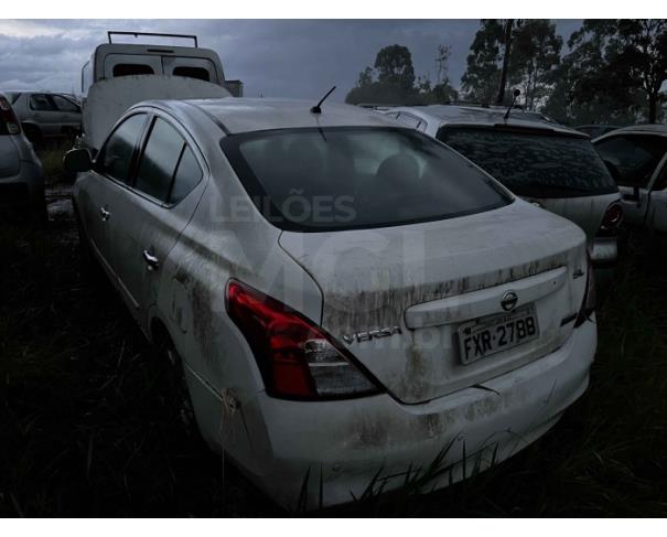 Foto de JUNDIAÍ/SP-VEÍCULO CONSERVADO-I/NISSAN VERSA 16SL FLEX-2014/2014