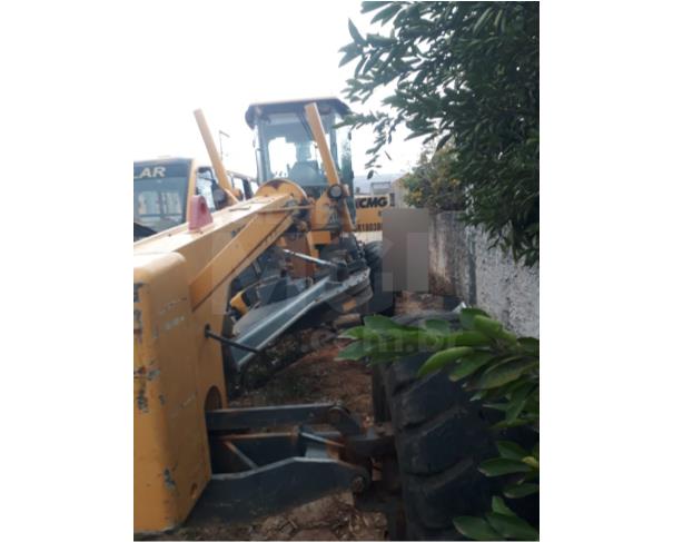 Foto de VIRGEM DA LAPA/MG - Motoniveladora XCMG, modelo GR1803BR. 
