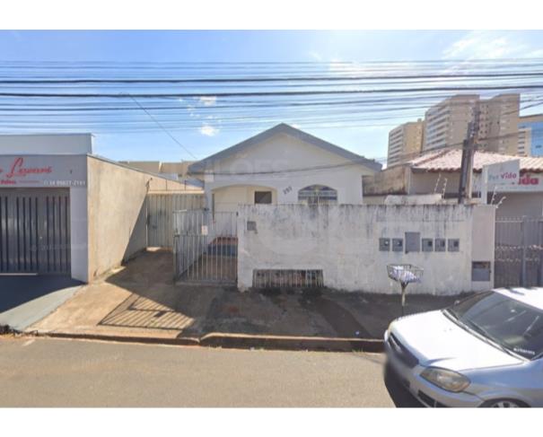 Foto de UBERABA/MG — Casa com 3 barracões na Cidade Universitária