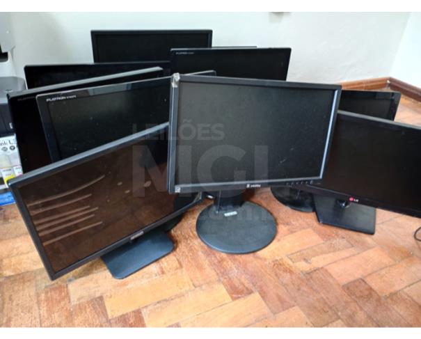 Foto de NOVA BRÉSCIA/RS - Material de informática/diversos