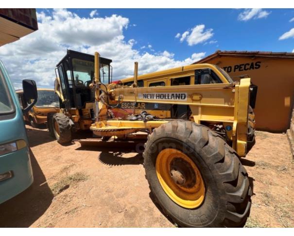 Foto de SERRA AZUL DE MINAS/MG- Motoniveladora New Holland, modelo RG140B