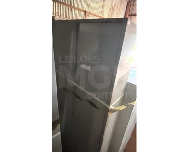 Foto de PONTES GESTAL/SP - Armários tipo vitrine, Camas com estrutura em MDP solteiro, Prateleiras de aço, e armário de madeira, Arquivos e armário de aço, Armário de aço