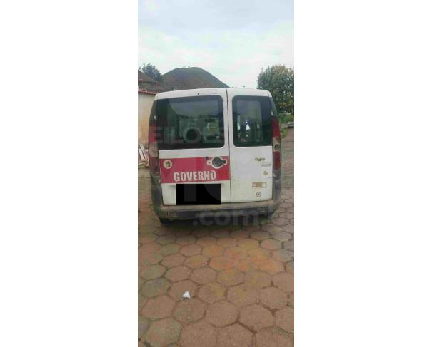 Foto de SANTA RITA DE JACUTINGA/MG - Especial Caminhonete Fiat/ Doblo Rontan AMB2, 2013/2013, FLEX 