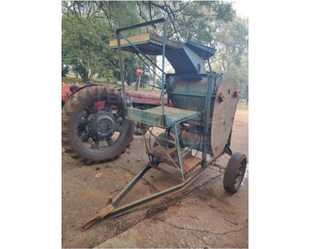 Foto de CHAPECÓ/SC - Trator agrícola de rodas - Ford modelo