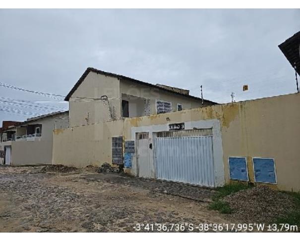 Foto de CAUCAIA/CE — Casa com 2 quartos e 1 Vaga na Garagem no Bairro 