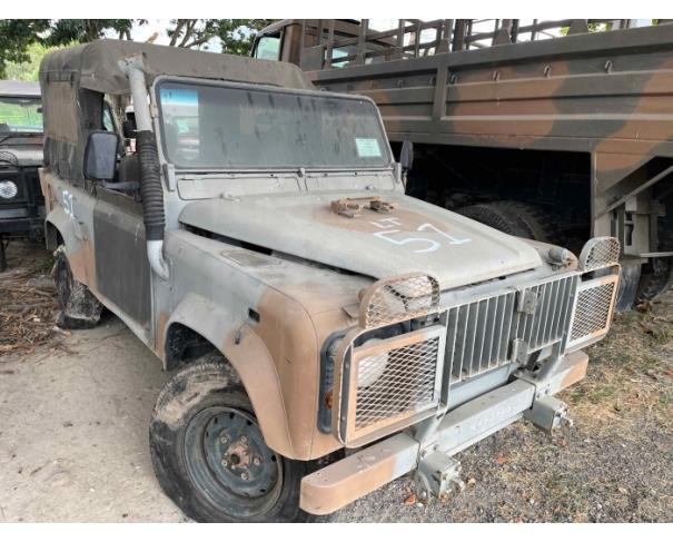 Foto de RIO DE JANEIRO/RJ- VTNE PICAPE EMP GE DEFENDER 90 1/2T 4X4 LAND ROVER