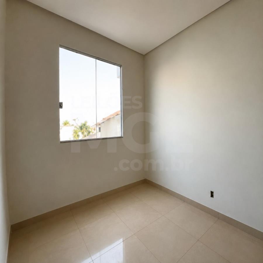MONTES CLAROS/MG – Apartamento com 91,95 m², contendo 3 quartos/suíte e 2 vagas de garagem, situado no bairro Vila Mauricéia LEILÃO EXTRAJUDICIAL DE IMÓVEIS, localizado em Montes Claros - MG, bairro Vila Mauricéia