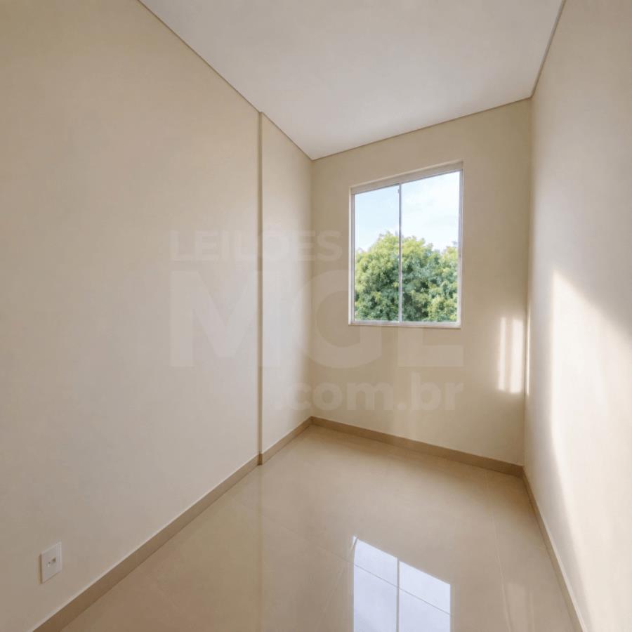 MONTES CLAROS/MG – Apartamento com 91,95 m², contendo 3 quartos/suíte e 2 vagas de garagem, situado no bairro Vila Mauricéia LEILÃO EXTRAJUDICIAL DE IMÓVEIS, localizado em Montes Claros - MG, bairro Vila Mauricéia