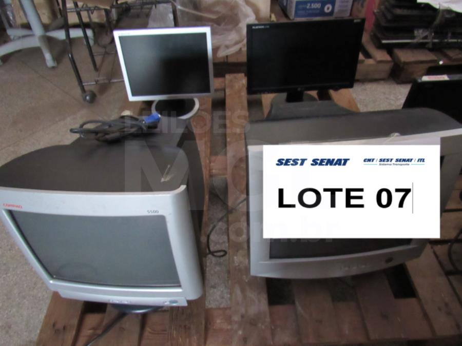 Compaq 5500 R PRESIDENTE PRUDENTE/SP - MONITO DE VIDEO + 02 MONITOR DE VIDEO PARA ...