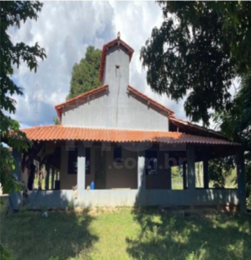 ARINOS/MG GLEBA DE TERRAS NA FAZENDA RIO CLARO COM ÁREA DE 99,90,00HA LEILÃO EXTRAJUDICIAL DE IMÓVEIS, localizado em Arinos - MG