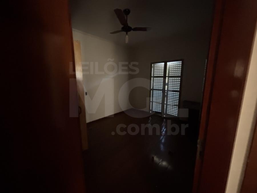 CAMPO GRANDE/MS - Prédio residencial com dois pavimentos em Vila Boa Vista. CREF11 (Conselho Reg. de Educação Física da 11ª Região), localizado em Campo Grande - MS, bairro Vila Boa Vista